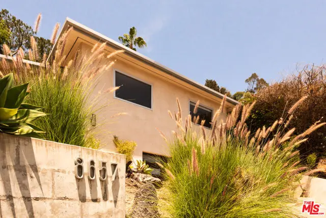 8657 Metz Place, West Hollywood, CA 90069 - #1
