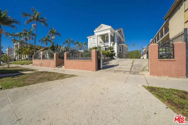 1159 S Norton Avenue, Los Angeles, CA 90019 - #3