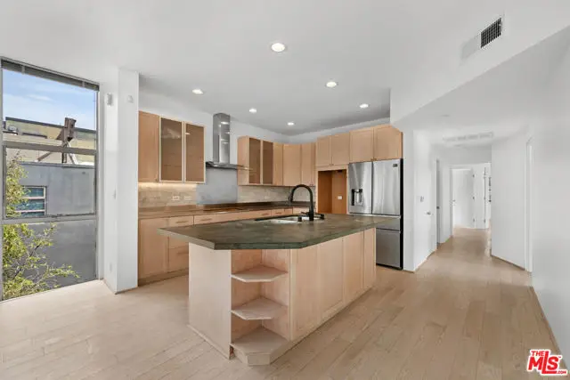 22 28th Place, Venice, CA 90291 - #3