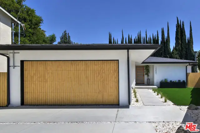 15431 Milbank Street, Sherman Oaks, CA 91436 - #2