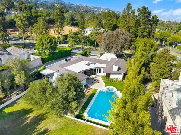 909 N Alpine Drive, Beverly Hills, CA 90210