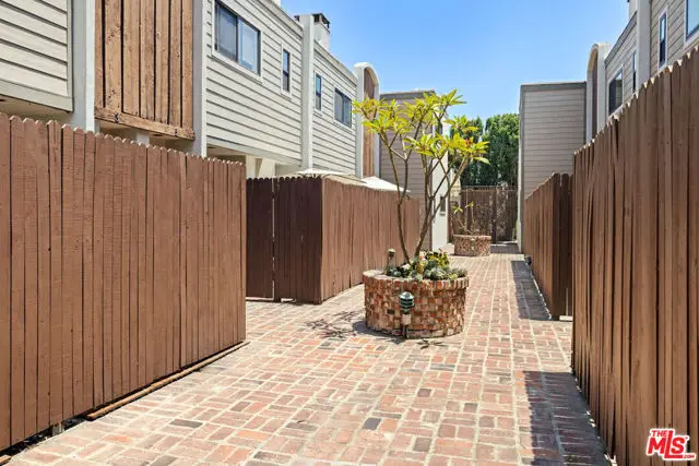 1910 Rodney Drive #9, Los Angeles, CA 90027 - #3