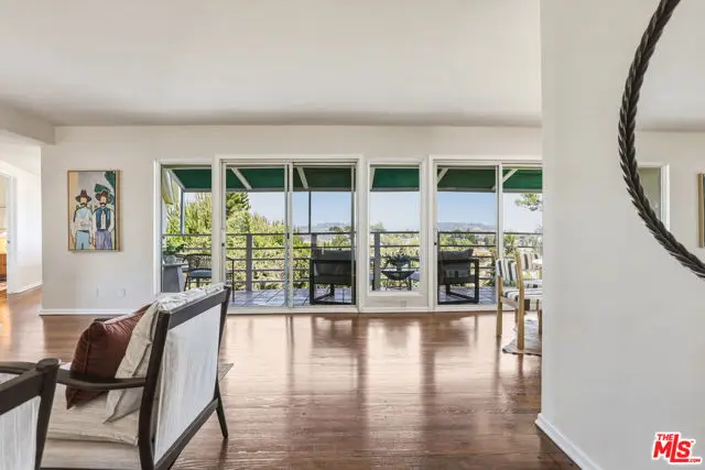 2525 Ivanhoe Drive, Los Angeles, CA 90039 - #3