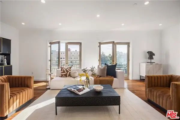 918 S Wooster Street #2, Los Angeles, CA 90035
