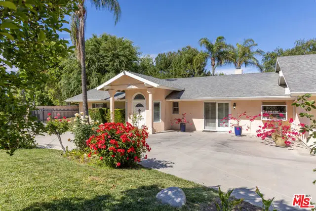 19717 Wells Drive, Woodland Hills, CA 91364 - #2