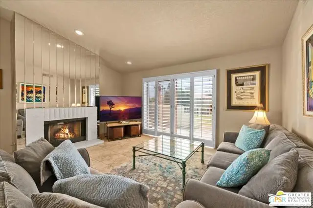 688 Vista Lago Circle, Palm Desert, CA 92211 - #2