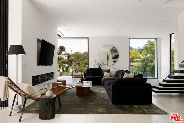2419 El Contento Drive, Los Angeles, CA 90068 - #2