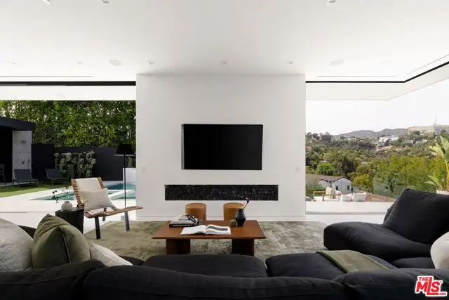 2419 El Contento Drive, Los Angeles, CA 90068 - #3