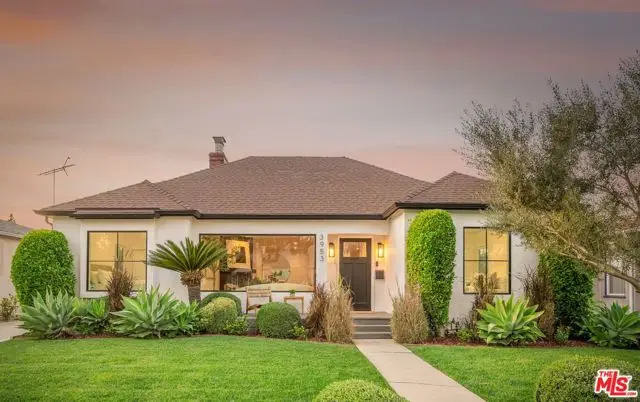 3953 S Victoria Avenue, Los Angeles, CA 90008 - #2