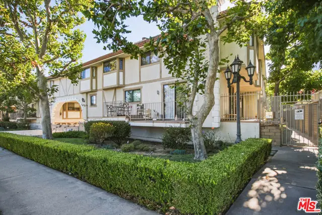 10229 Variel Avenue #12, Chatsworth, CA 91311 - #2
