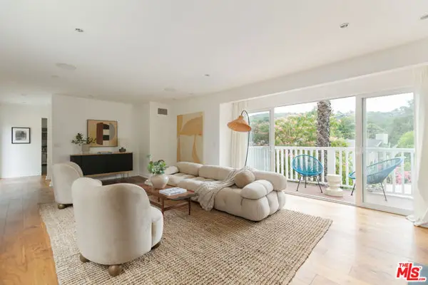 4338 Saltillo Street, Woodland Hills (los Angeles), CA 91364