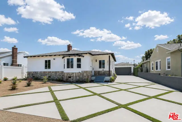 8012 Irvine Avenue, North Hollywood, CA 91605 - #2