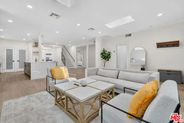 313 S Sycamore Avenue, Los Angeles, CA 90036 - #3