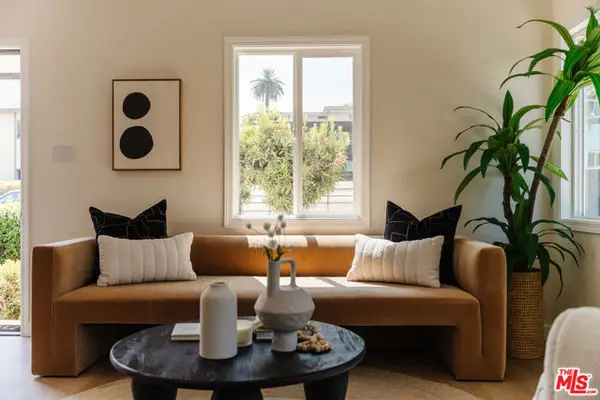 655 N La Fayette Park Place, Los Angeles, CA 90026