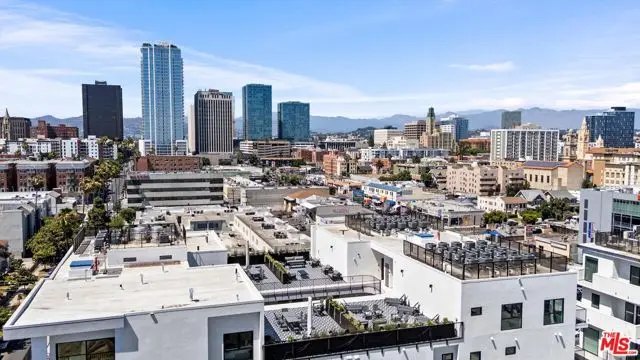 904 S New Hampshire Avenue #203, Los Angeles, CA 90006 - #3