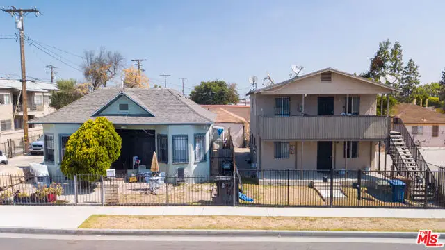 1005 W 95th Street, Los Angeles, CA 90044 - #1