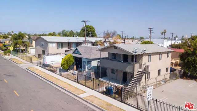 1005 W 95th Street, Los Angeles, CA 90044 - #2