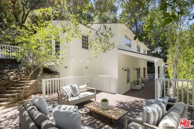 2425 Laurel Pass / Bypass, Los Angeles, CA 90046 - #2