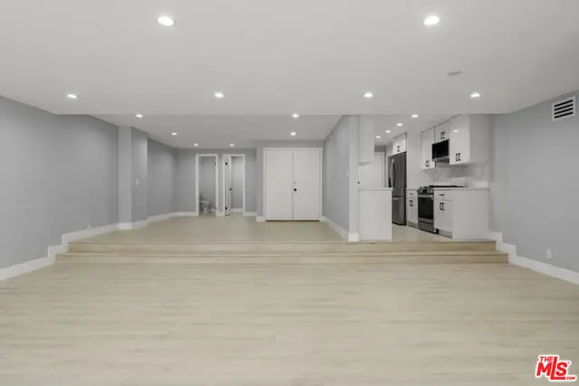 441 N Oakhurst Drive #206, Beverly Hills, CA 90210 - #3