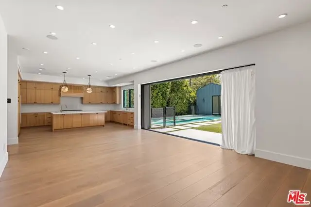5347 Amigo Avenue, Tarzana, CA 91356 - #2