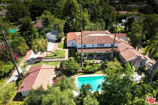 17534 Corinthian Drive, Encino (los Angeles), CA 91316