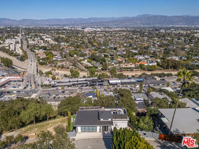 11729 Laurelwood Drive, Studio City, CA 91604 - #3