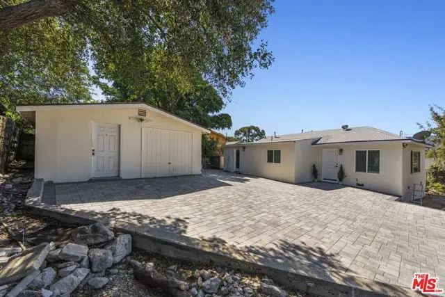 10214 Marcus Avenue, Tujunga, CA 91042 - #2