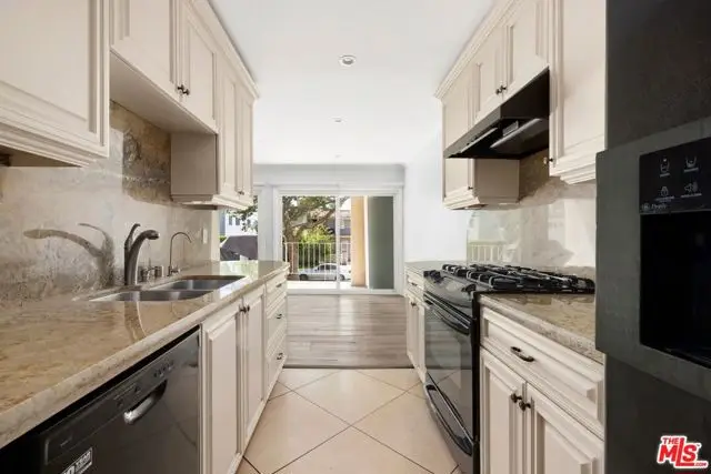 423 S Rexford Drive #106, Beverly Hills, CA 90212 - #3