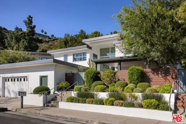 2536 Pesquera Drive, Los Angeles, CA 90049 - #2