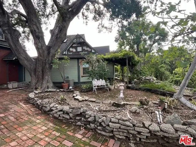 822 Silverwood Avenue, Upland, CA 91786 - #1