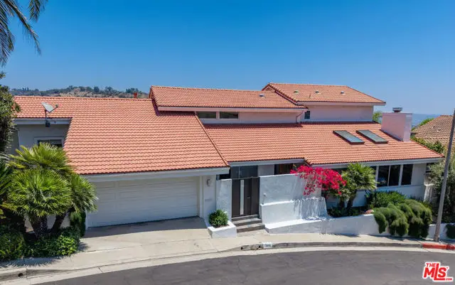 1904 N Crescent Heights Boulevard, Los Angeles, CA 90069 - #2