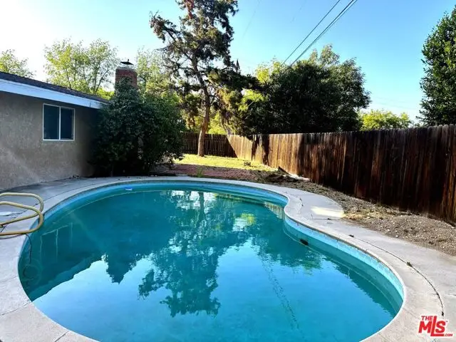 5658 Keokuk Avenue, Woodland Hills, CA 91367 - #2