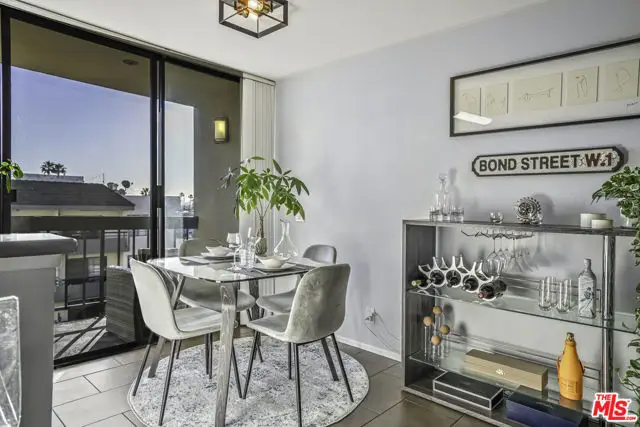 7320 Hawthorn Avenue #315, Los Angeles, CA 90046 - #3