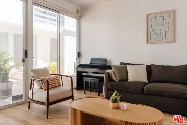 913 Euclid Street #5, Santa Monica, CA 90403 - #3