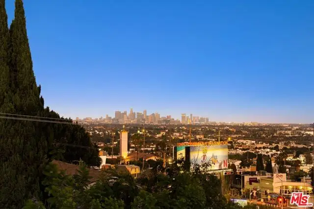 1129 Larrabee Street #15, West Hollywood, CA 90069 - #1