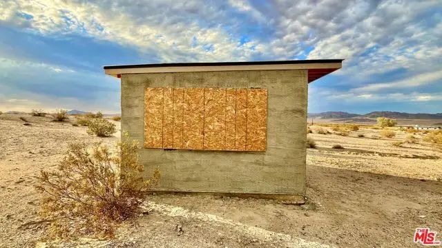 1020 Shoshore Valley Road, Twentynine Palms, CA 92277 - #2