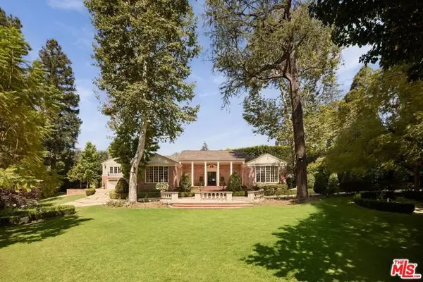 1001 N Crescent Drive, Beverly Hills, CA 90210