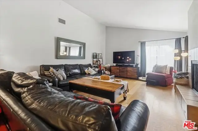 4032 Moore Street, Los Angeles, CA 90066 - #3