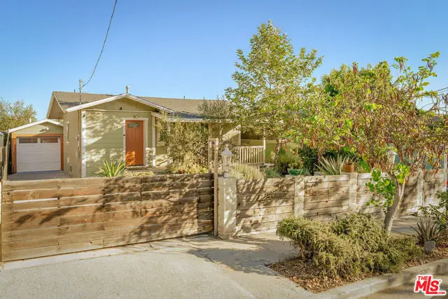 6162 Strickland Avenue, Los Angeles, CA 90042 - #2