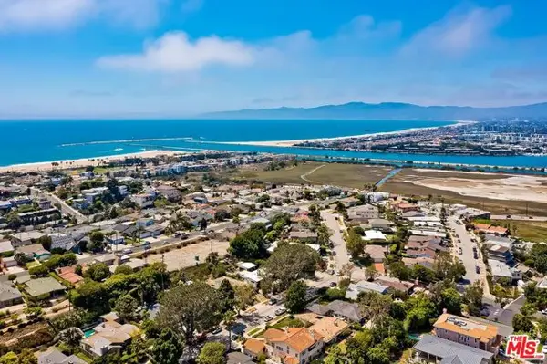 8515 Falmouth Avenue #405, Playa Del Rey (los Angeles), CA 90293