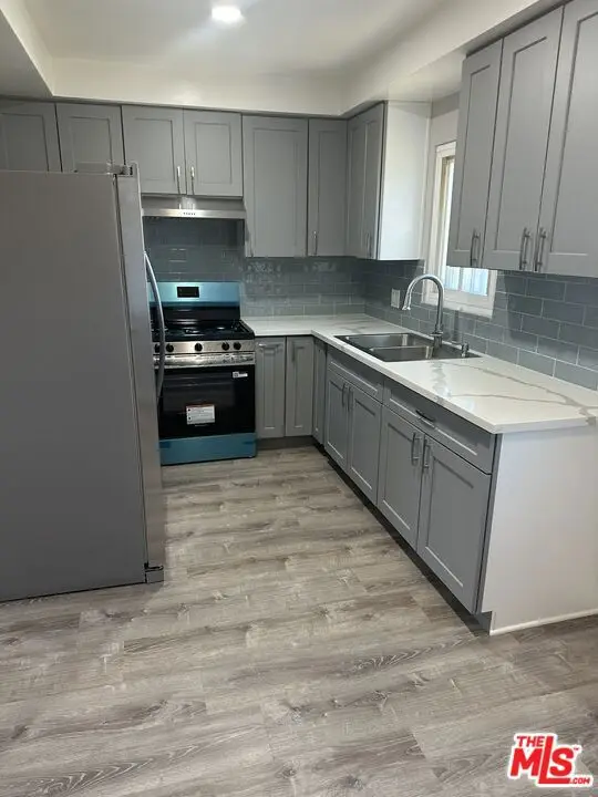 711 Larch Street #10, Inglewood, CA 90301 - #1