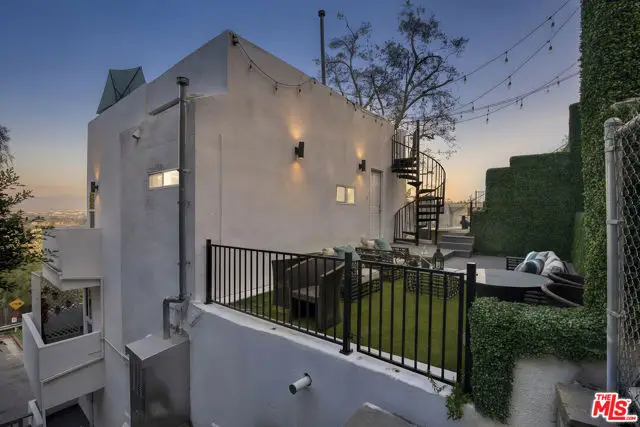 4110 Vanetta Place, Studio City, CA 91604 - #3