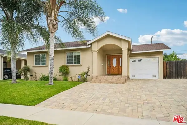 17550 Collins Street, Encino (los Angeles), CA 91316