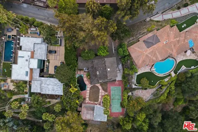 860 Linda Flora Drive, Los Angeles, CA 90049 - #1
