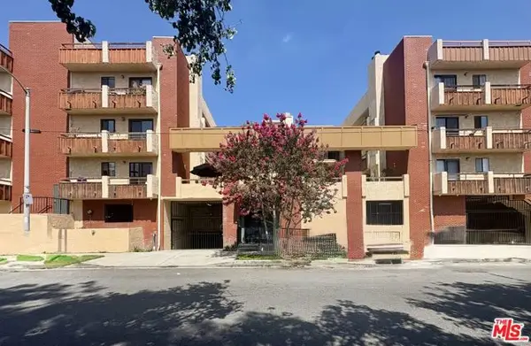 8710 Independence Avenue #301, Canoga Park (los Angeles), CA 91304