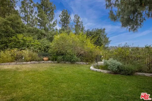 12004 Briarvale Lane, Studio City (los Angeles), CA 91604