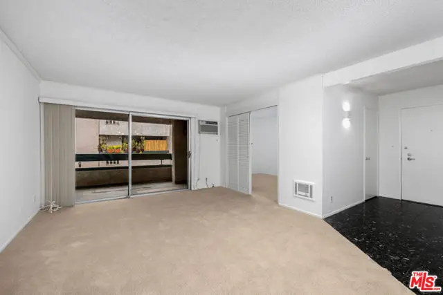 355 S Los Robles Avenue #210, Pasadena, CA 91101 - #2