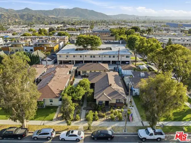 2018 W Glenoaks Boulevard, Glendale, CA 91201 - #2