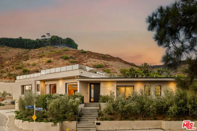 1205 Las Lomas Place, Pacific Palisades, CA 90272 - #3