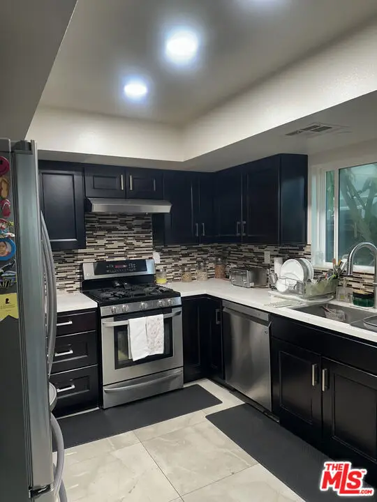 15014 Portofino Lane, San Fernando Valley, CA 91343 - #2